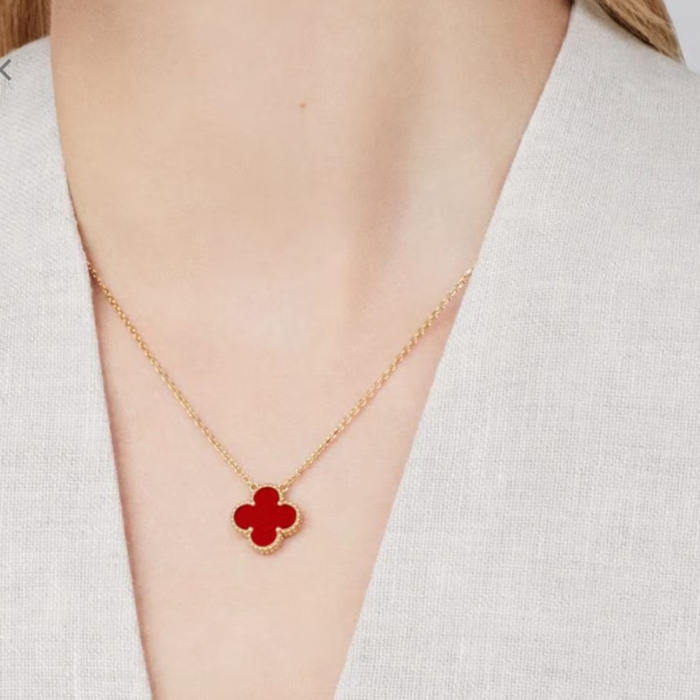 Red Clover Pendant Necklace - Picture 7 of 8